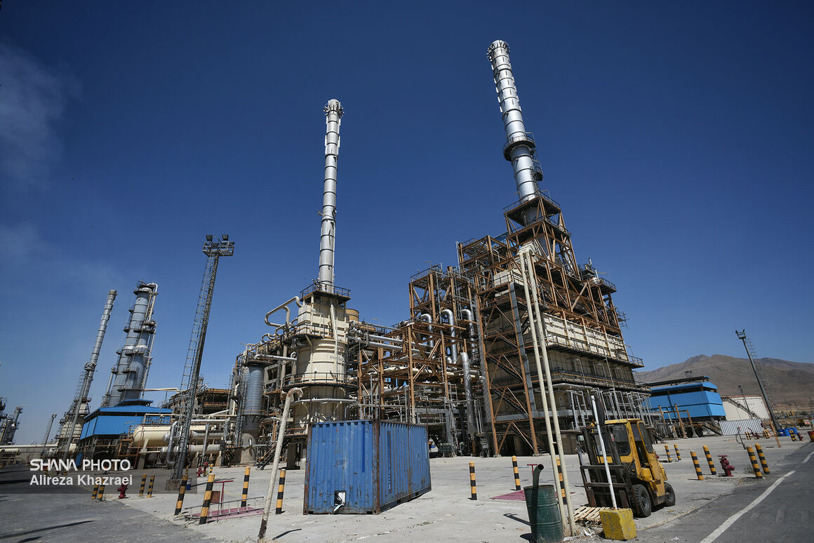 Shazand Oil Refinery maintains production levels