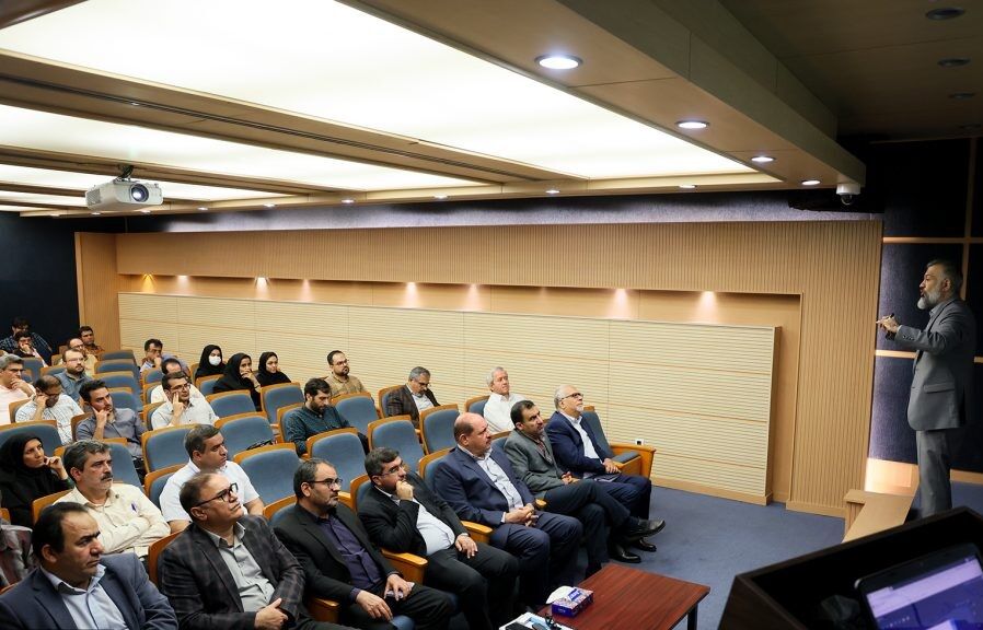 بیستوسومین دوره آموزشی ژورنال کلاب برگزار شد بیستوسومین دوره آموزشی ژورنال کلاب برگزار شد