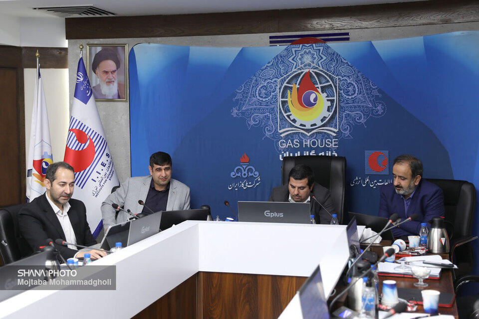 صرفهجویی و بهینهسازی مصرف گاز باید به رفتاری جمعی در کشور بدل شود صرفهجویی و بهینهسازی مصرف گاز باید به رفتاری جمعی در کشور بدل شود