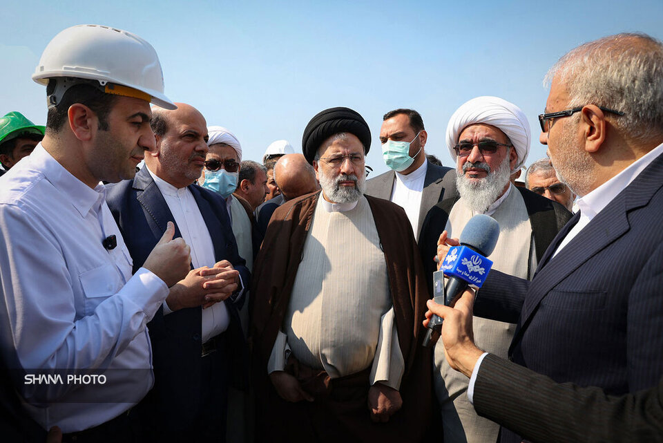 قدردانی رئیسجمهوری از تلاشهای وزیر و کارکنان وزارت نفت قدردانی رئیسجمهوری از تلاشهای وزیر و کارکنان وزارت نفت