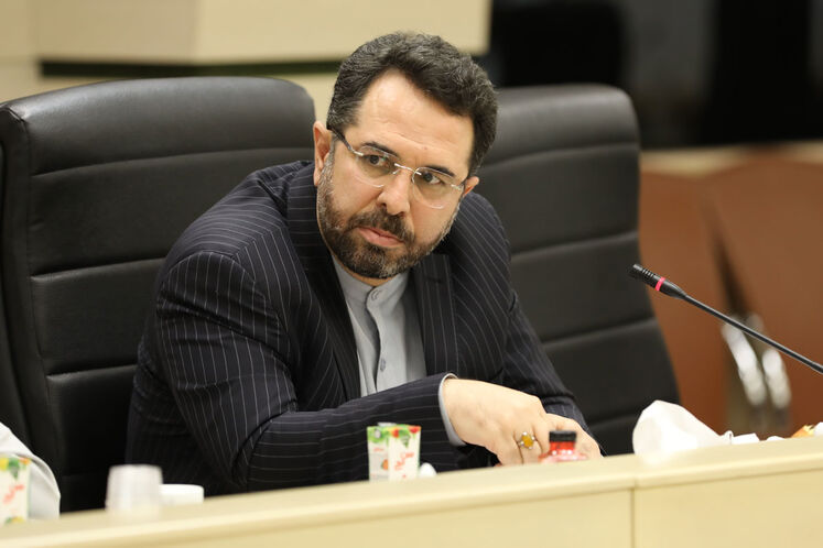 فرید دوستی، رئیس روابط عمومی شرکت ملی صنایع پتروشیمی