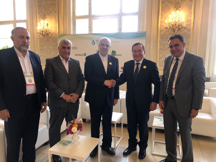 تحکیم پایگاه ایران در مراودات جهانی با دیپلماسی انرژی/ از اجرای راهبرد بیاثرسازی تحریمها تا توسعه روابط با کشورها