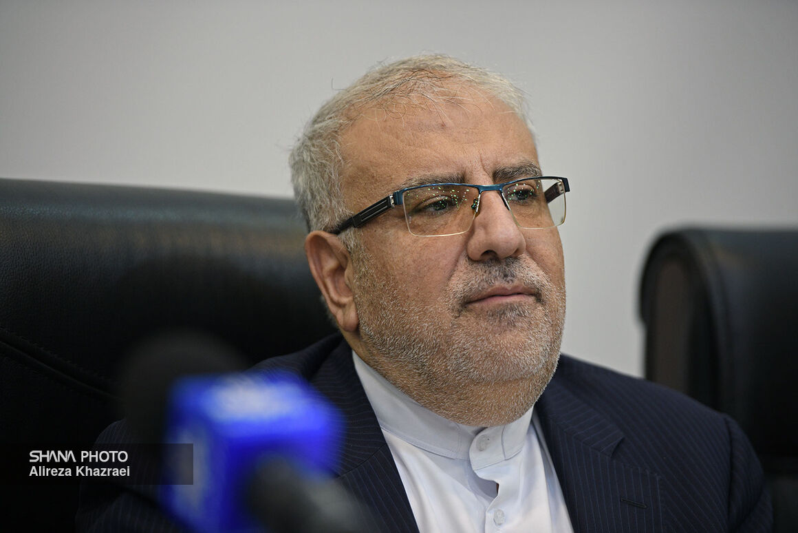 Owji: Oil projects worth $2.6b to be implemented in SW Iran