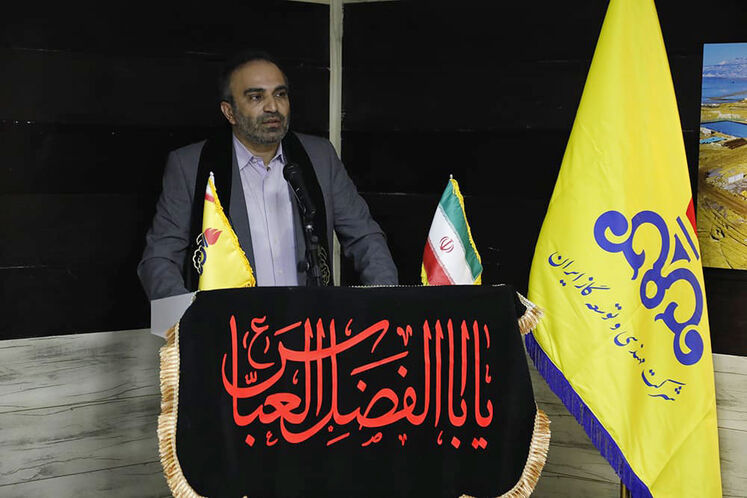 بازدید جمعی از مدیران نفتی از بخش دریایی پروژه خط لوله گاز بندرعباس - لافت - گورزین