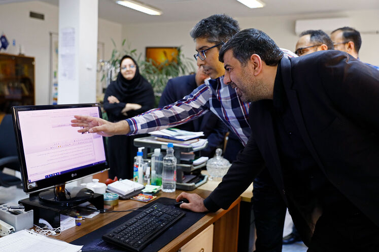 بازدید مهدی علیمددی، معاون وزیر نفت از رسانههای روابط عمومی وزارت نفت در روز خبرنگار