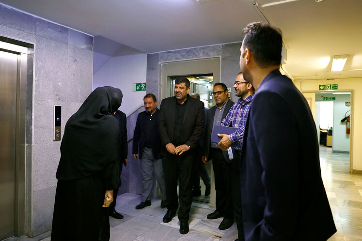 بازدید مهدی علیمددی، معاون وزیر نفت از رسانههای روابط عمومی وزارت نفت در روز خبرنگار