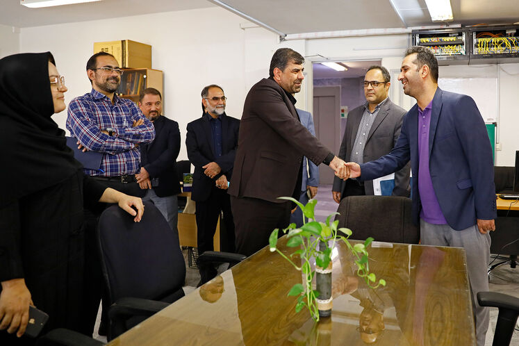 بازدید مهدی علیمددی، معاون وزیر نفت از رسانههای روابط عمومی وزارت نفت در روز خبرنگار