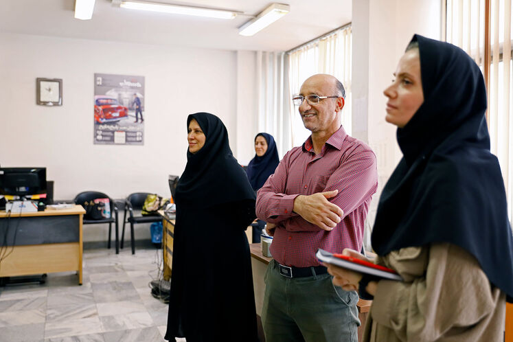 بازدید مهدی علیمددی، معاون وزیر نفت از رسانههای روابط عمومی وزارت نفت در روز خبرنگار