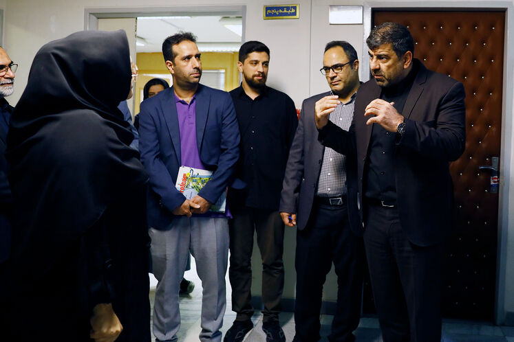 بازدید مهدی علیمددی، معاون وزیر نفت از رسانههای روابط عمومی وزارت نفت در روز خبرنگار