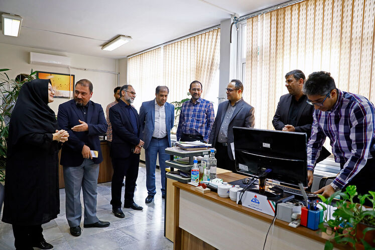 بازدید مهدی علیمددی، معاون وزیر نفت از رسانههای روابط عمومی وزارت نفت در روز خبرنگار