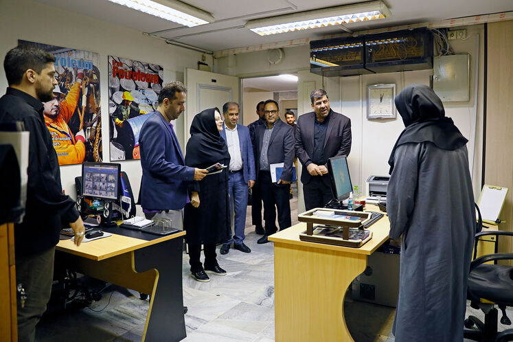 بازدید مهدی علیمددی، معاون وزیر نفت از رسانههای روابط عمومی وزارت نفت در روز خبرنگار