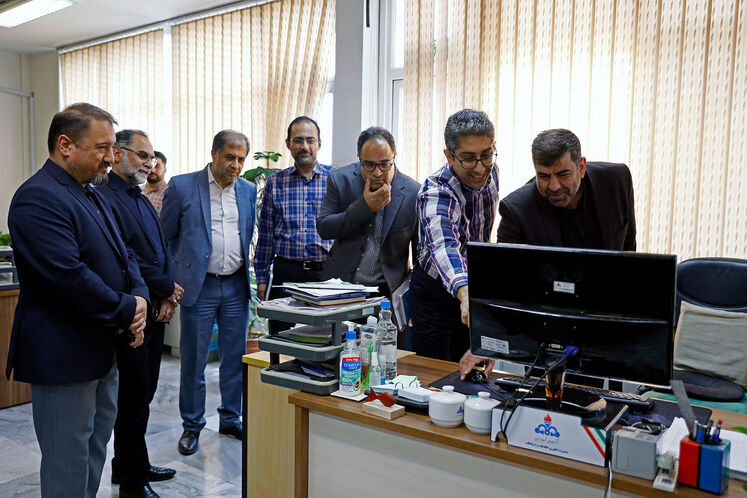 بازدید مهدی علیمددی، معاون وزیر نفت از رسانههای روابط عمومی وزارت نفت در روز خبرنگار