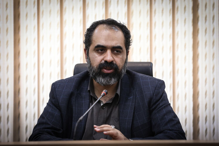 علی فروزنده، مدیرکل روابط عمومی وزارت نفت