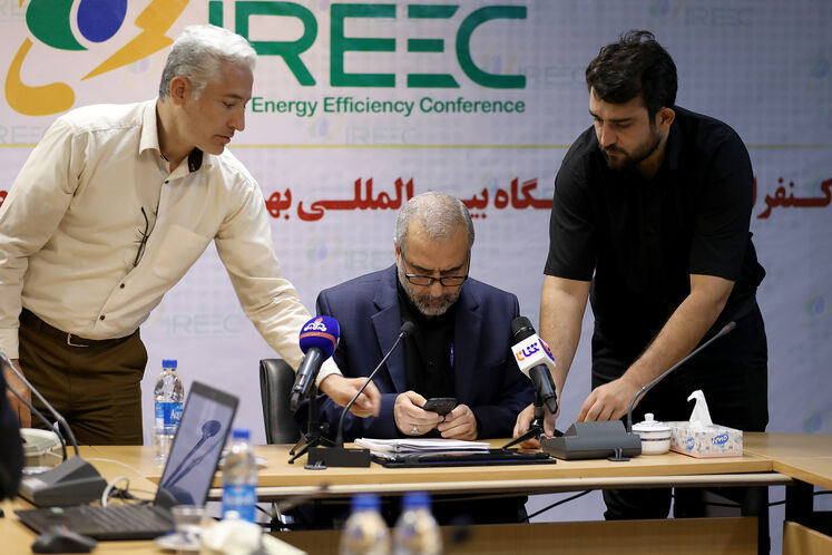 نشست خبری کنفرانس و نمایشگاه بین المللی بهینه سازی مصرف و بهره وری انرژی ایران