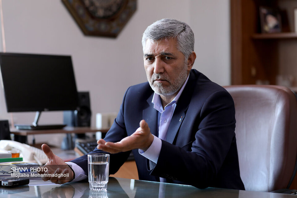 تولید فرآوردههای سبک در پالایشگاه آبادان با افتتاح بزرگترین واحد هیدروکراکر خاورمیانه تولید فرآوردههای سبک در پالایشگاه آبادان با افتتاح بزرگترین واحد هیدروکراکر خاورمیانه