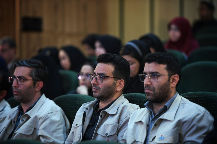  نشست مطبوعاتی محسن قدیری، مدیرعامل پالایشگاه اصفهان