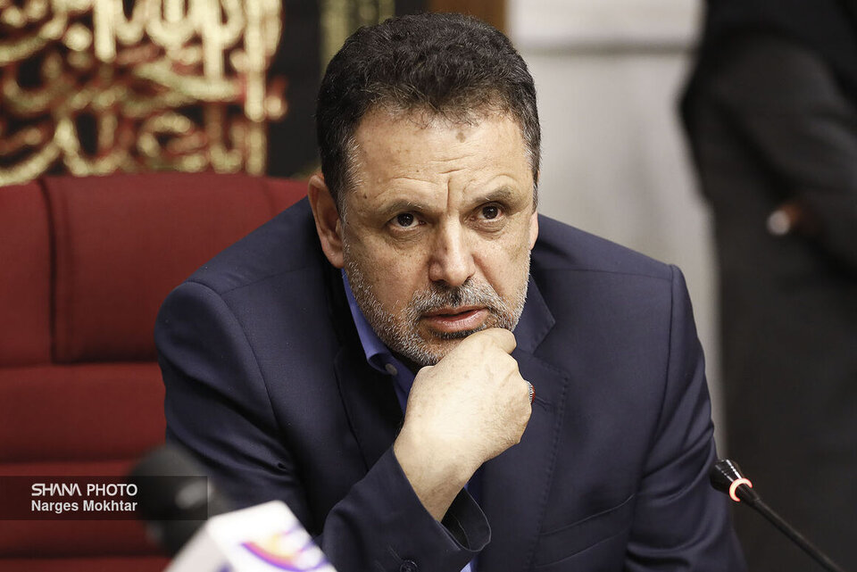 سیاستها در مهار مصرف سوخت، غیرقیمتی و پایشی بوده است سیاستها در مهار مصرف سوخت، غیرقیمتی و پایشی بوده است