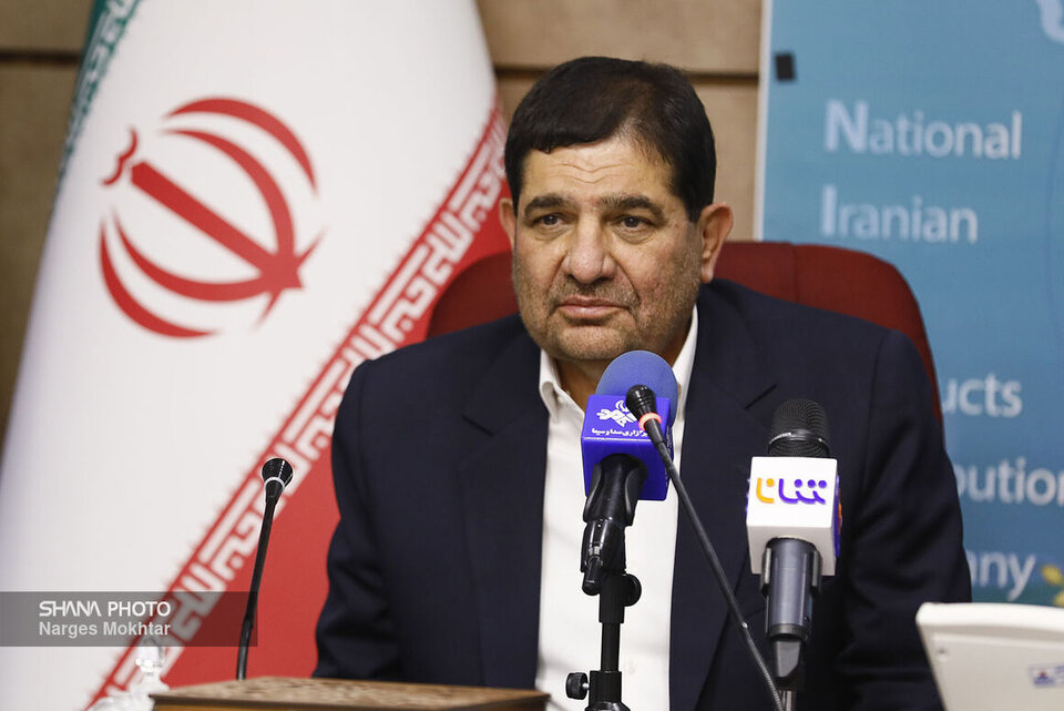 قدردانی معاون اول رئیسجمهوری از تلاشهای وزارت نفت برای مدیریت سوخترسانی قدردانی معاون اول رئیسجمهوری از تلاشهای وزارت نفت برای مدیریت سوخترسانی