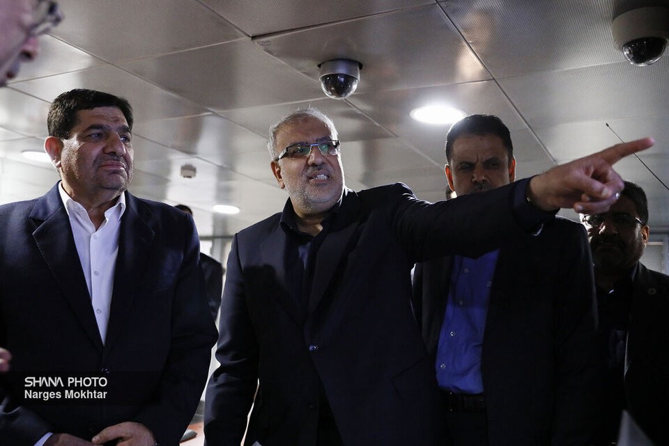 بازدید معاون اول رئیسجمهوری و وزیر نفت از مرکز دیسپچینگ شرکت ملی پخش فرآوردههای نفتی  بازدید معاون اول رئیسجمهوری و وزیر نفت از مرکز دیسپچینگ شرکت ملی پخش فرآوردههای نفتی