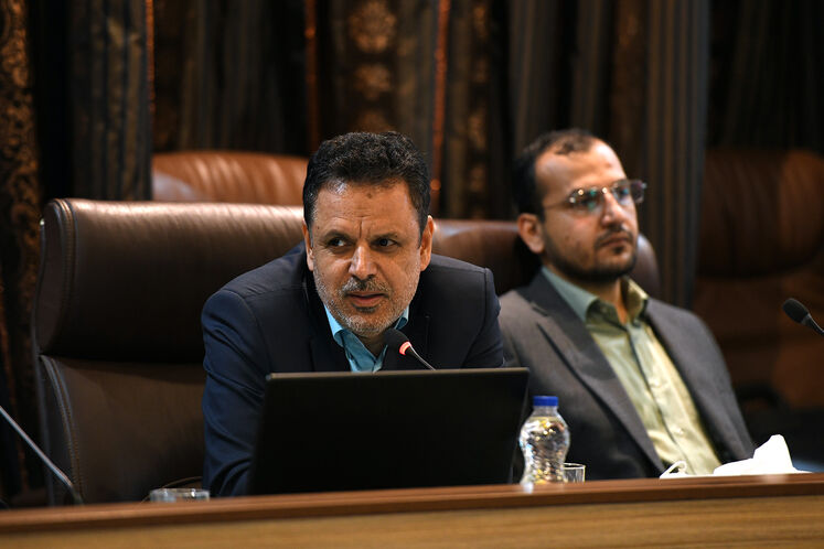  جلیل سالاری، معاون وزیر و مدیرعامل شرکت ملی پالایش و پخش فرآورده‌های نفتی ایران