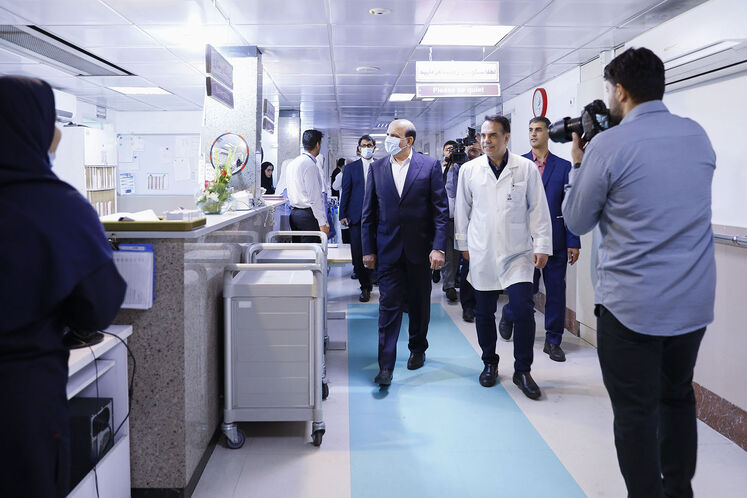 آیین گشایش بخش امآرآی و ماموگرافی بیمارستان نفت در روز بزرگداشت ابنسینا و روز پزشک