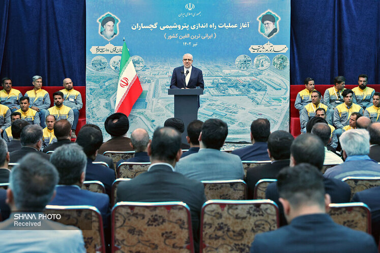 آیین بهرهبرداری رسمی از مجتمع پتروشیمی گچساران
