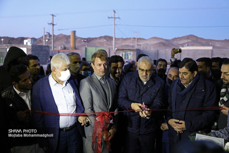 افتتاح پروژه‌های نفتی خوزستان سیستان و بلوچستان
