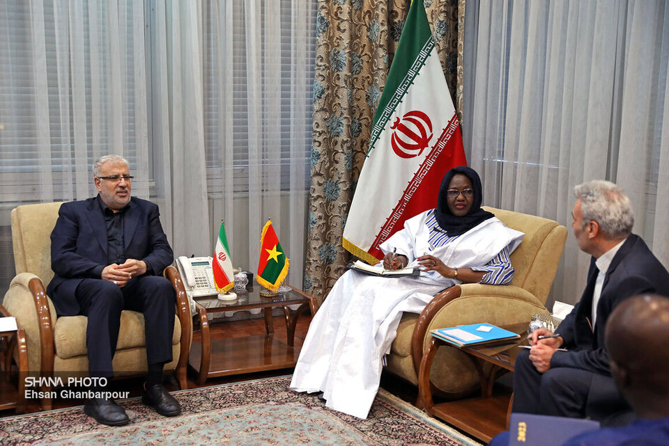 Owi: Iran ready for building oil refinery in, exporting engineering services to Burkina Faso