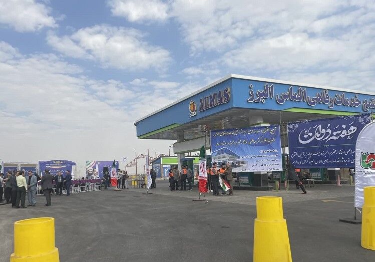 توسعه زیرساختهای سوخترسانی با گشایش ۱۱ جایگاه سوخت در سراسر کشور توسعه زیرساختهای سوخترسانی با گشایش ۱۱ جایگاه سوخت در سراسر کشور