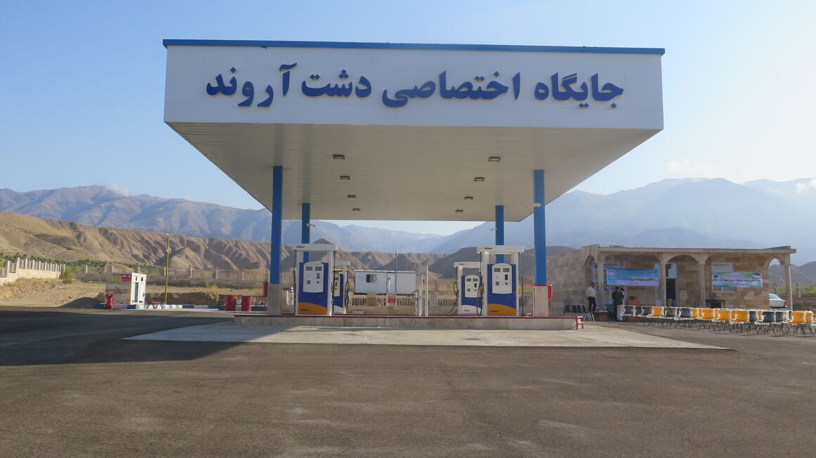 توسعه زیرساختهای سوخترسانی با گشایش ۱۱ جایگاه سوخت در سراسر کشور