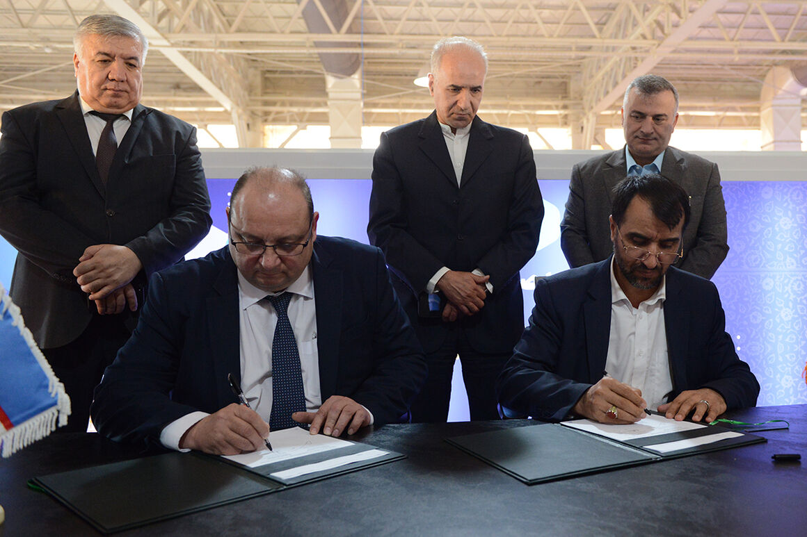 Iran, Uzbekistan sign petrochemical MoU