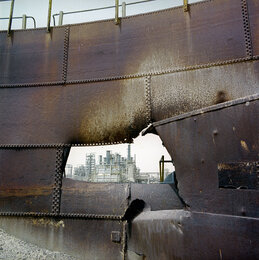 Parliament pushes to speed reconstruction of damaged petchem plants