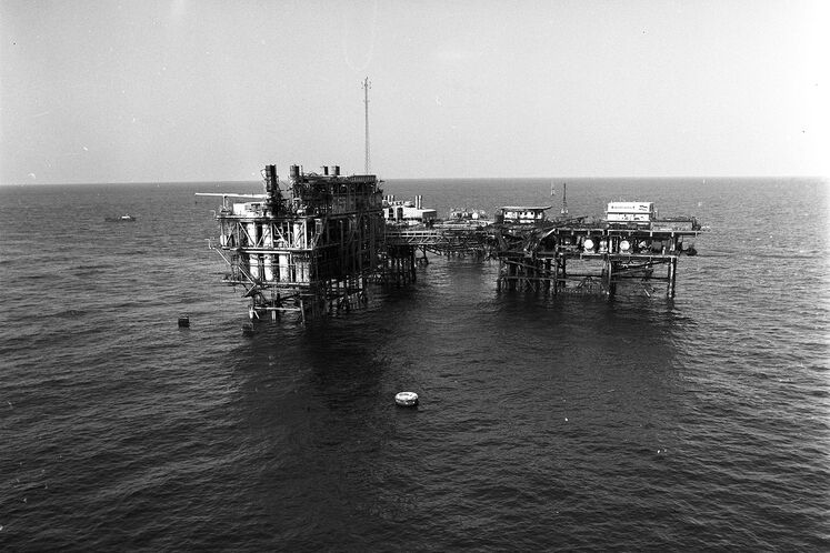 تخریب تأسیسات صنعت نفت در ۸ سال دفاع مقدس