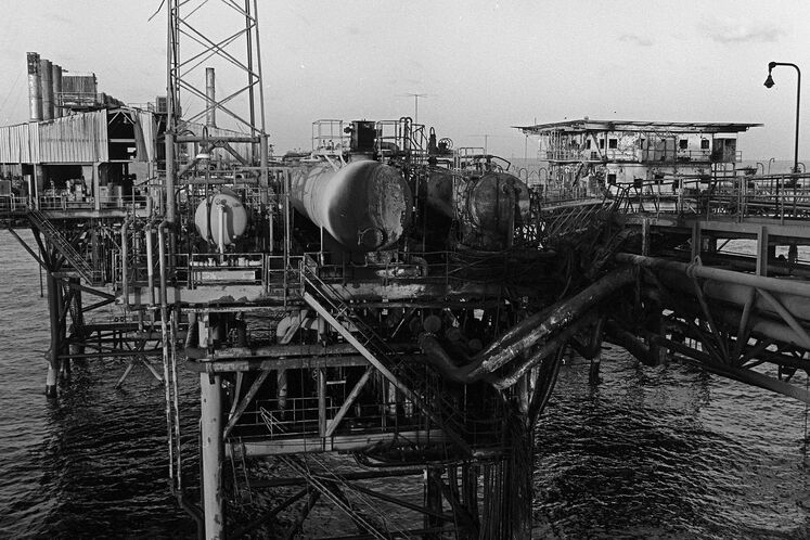 تخریب تأسیسات صنعت نفت در ۸ سال دفاع مقدس