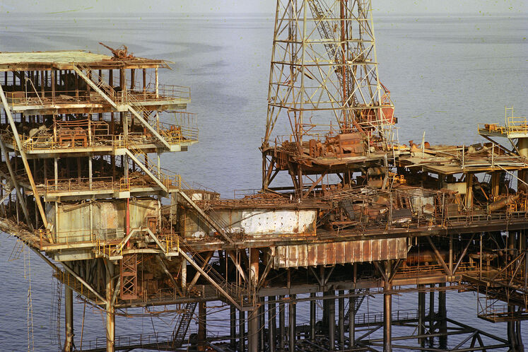 تخریب تأسیسات صنعت نفت در ۸ سال دفاع مقدس