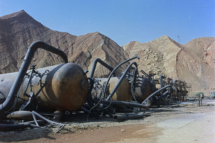 تخریب تأسیسات صنعت نفت در ۸ سال دفاع مقدس