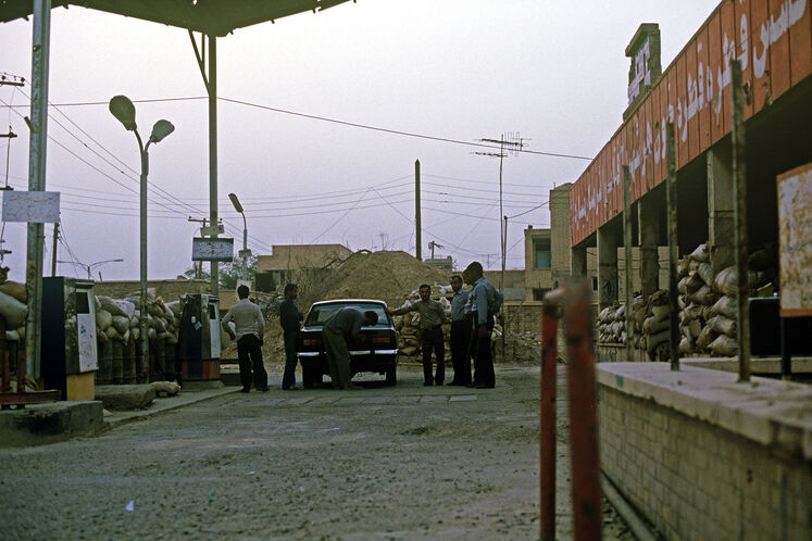سوخترسانی به مناطق جنگی در ۸ سال دفاع مقدس
