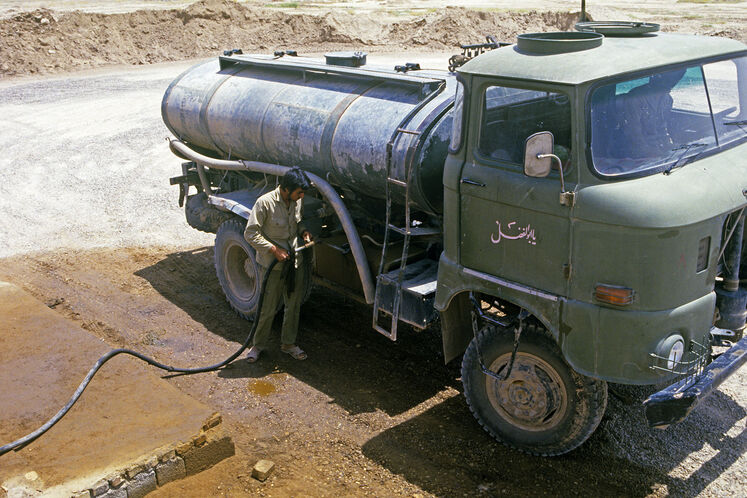 سوخترسانی به مناطق جنگی در ۸ سال دفاع مقدس