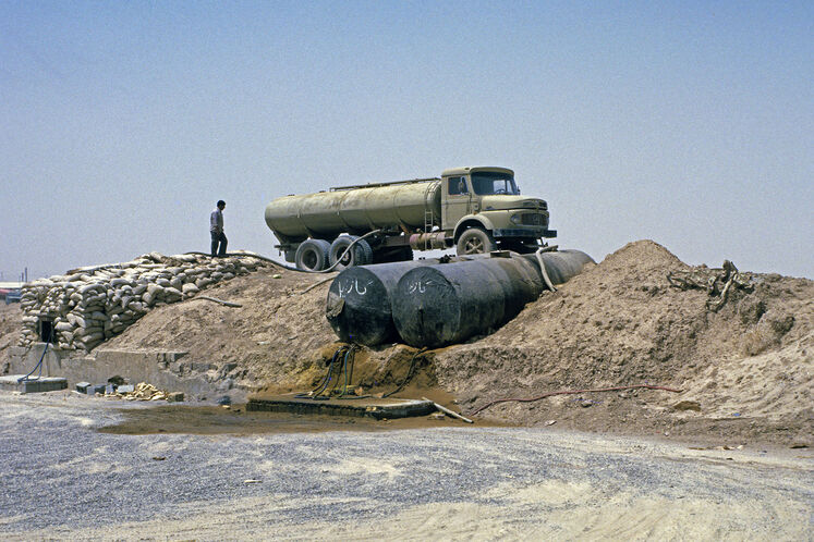 سوخترسانی به مناطق جنگی در ۸ سال دفاع مقدس
