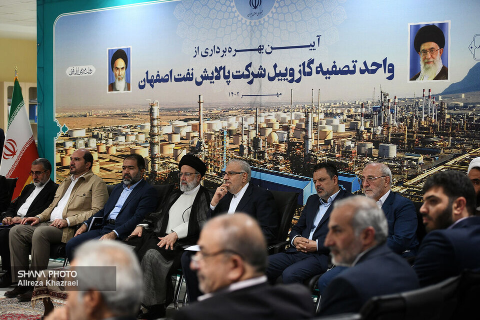 خبر مهم اوجی درباره برنامه‌های وزارت نفت برای مدیریت ناترازی بنزین/ ارتقای ظرفیت پالایشی و کیفی‌سازی فرآورده‌های نفتی در دولت سیزدهم