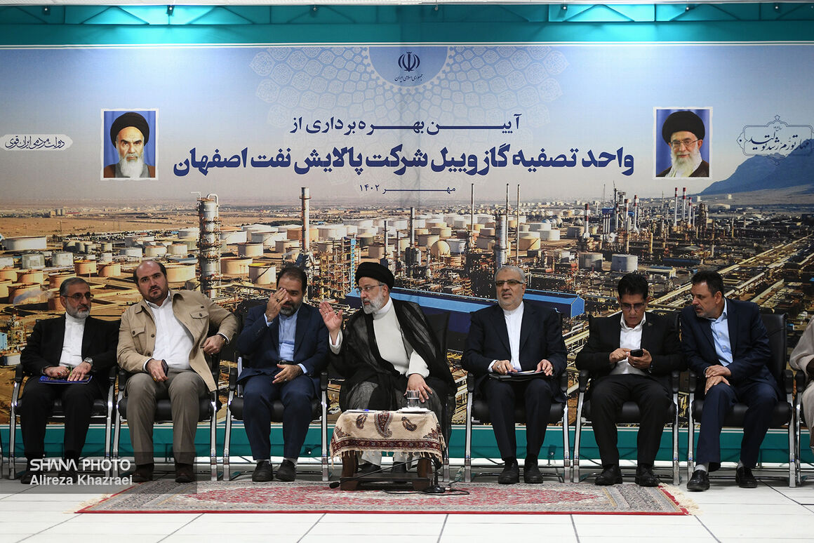 Isfahan Refinery’s Diesel Hydrotreating Unit comes online in presence of Raeisi, Owji