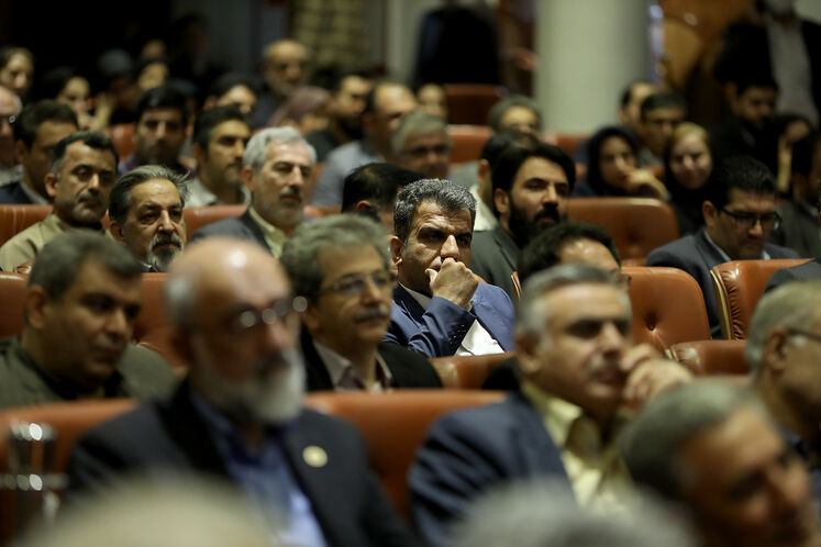 آیین تکریم مدیرعامل پیشین و مدیرعامل جدید شرکت ملی پخش فرآوردههای نفتی