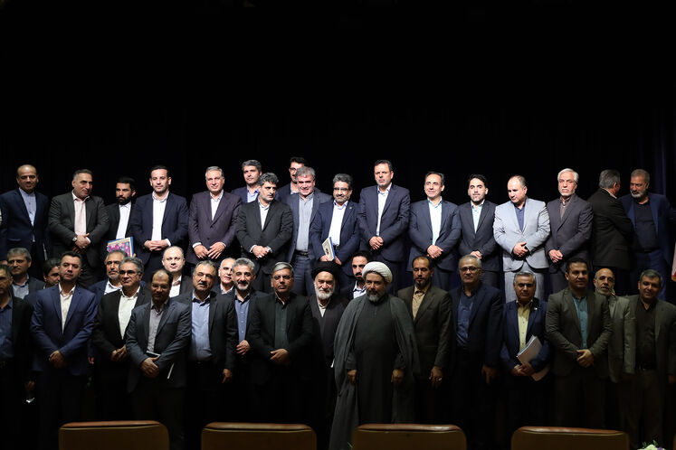 آیین تکریم مدیرعامل پیشین و مدیرعامل جدید شرکت ملی پخش فرآوردههای نفتی