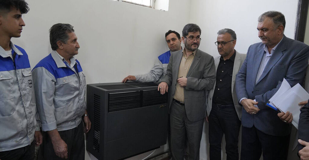 نخستین بخاری با بازده بالا در آذربایجان غربی روشن شد نخستین بخاری با بازده بالا در آذربایجان غربی روشن شد