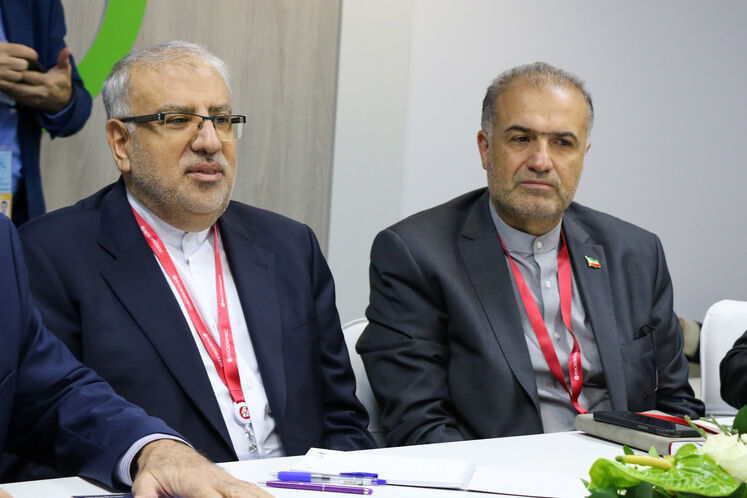 دیدار جواد اوجی، وزیر نفت با فراس قدور، وزیر نفت سوریه