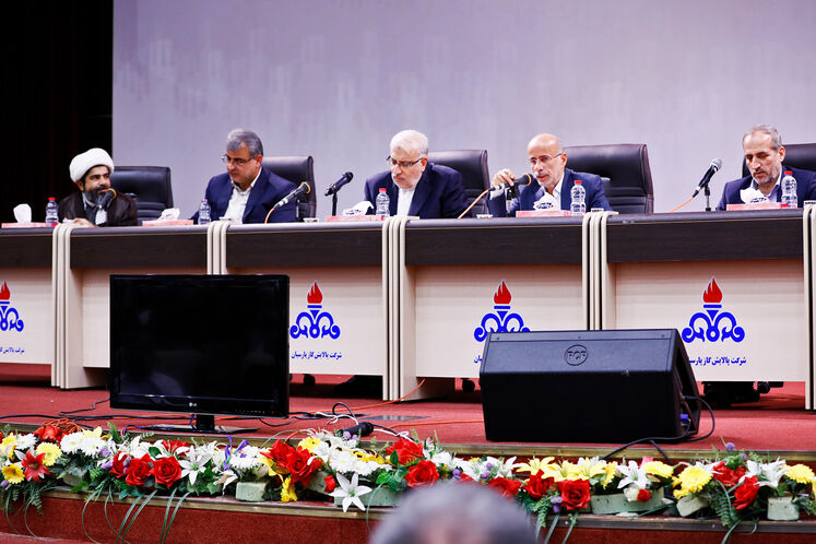 بهرهبرداری و آغاز عملیات بیش از ۹۰۰ طرح گازرسانی استان فارس