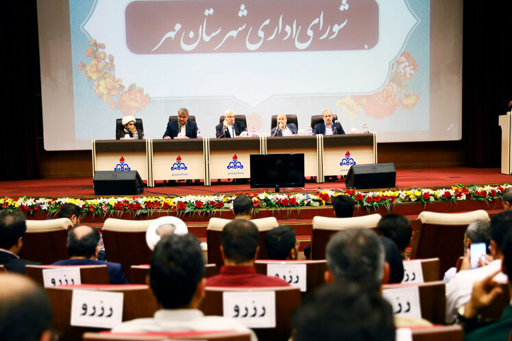 بهرهبرداری و آغاز عملیات بیش از ۹۰۰ طرح گازرسانی استان فارس