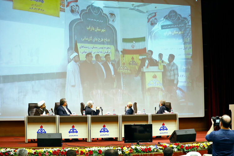بهره‌برداری و آغاز عملیات بیش از ۹۰۰ طرح گازرسانی استان فارس