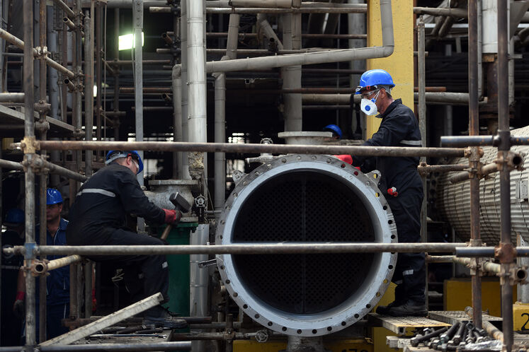 تعمیرات اساسی پالایشگاه نفت تهران