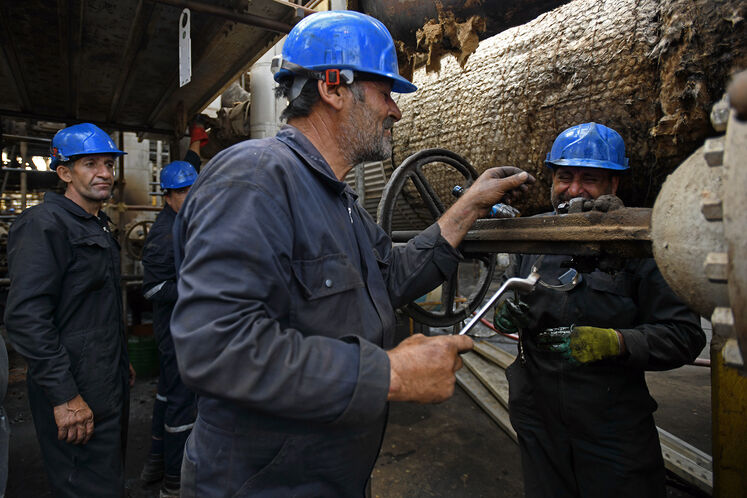 تعمیرات اساسی پالایشگاه نفت تهران